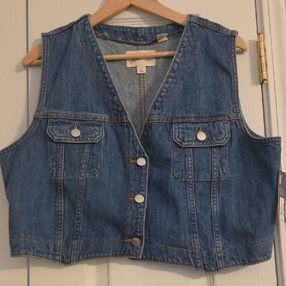 Universal Thread Blue Denim Vest